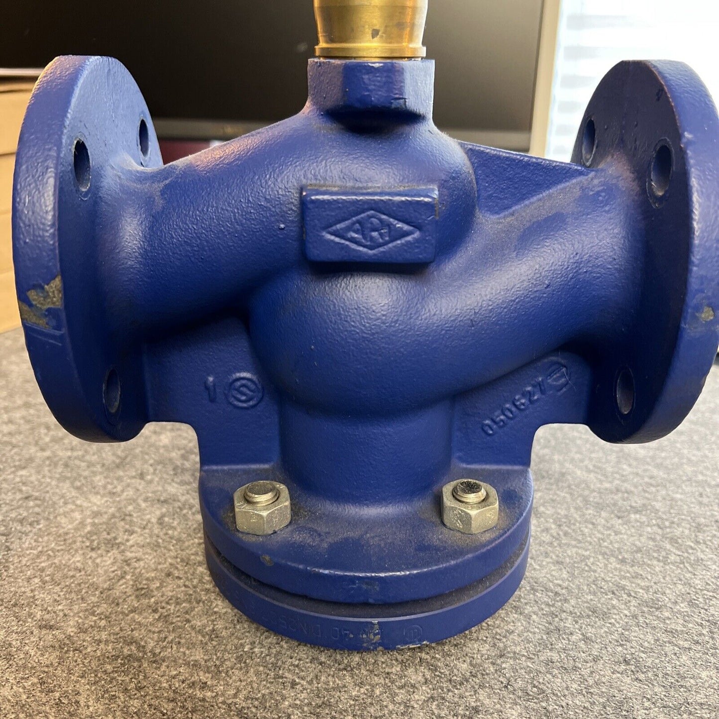 Belimo UNV-002 Hubventil H 640 R PN6 DN40 (5)